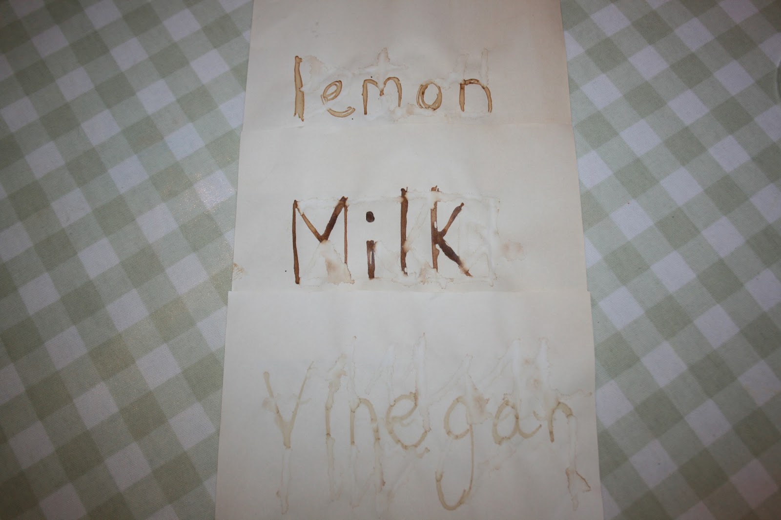 How to write invisible ink with lemon juice